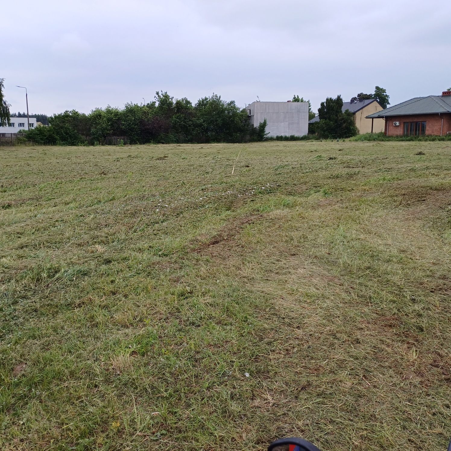 Koszenie traw zarośli farm fotowoltaicznych mulczer Faktura