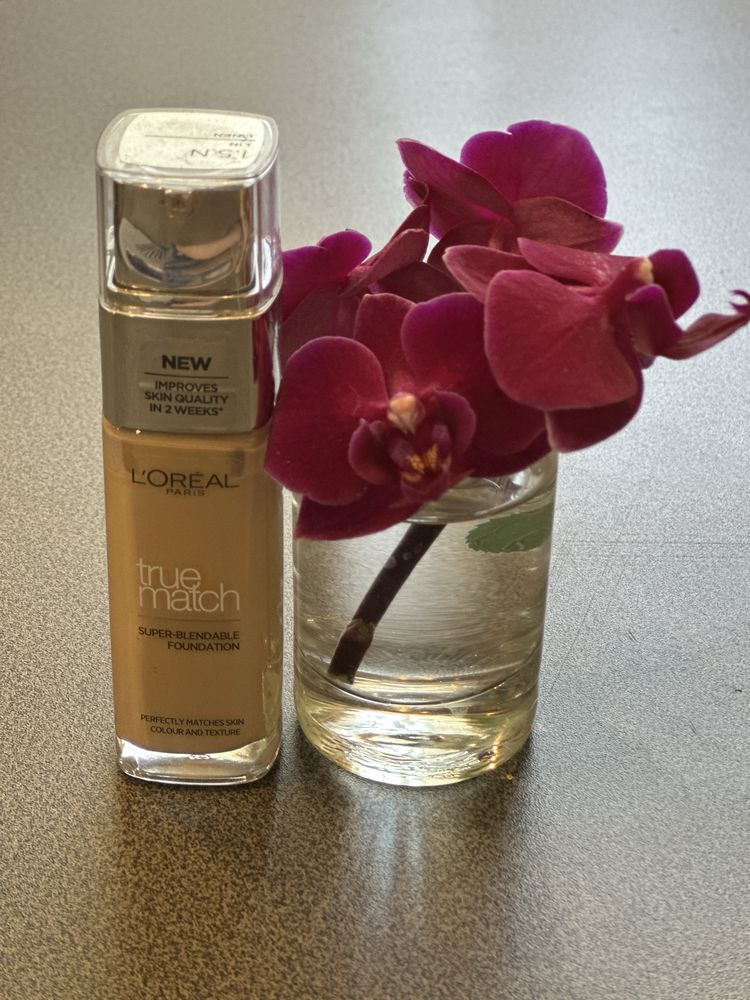 Тогальна основа L’oreal