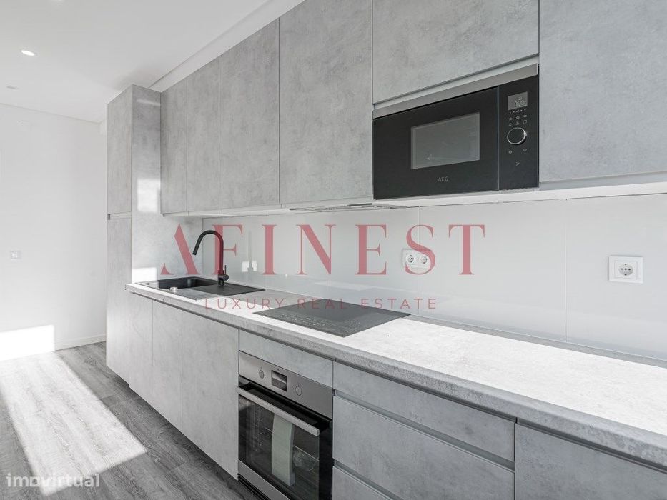 Apartamento T2 Totalmente Remodelado Em Queluz