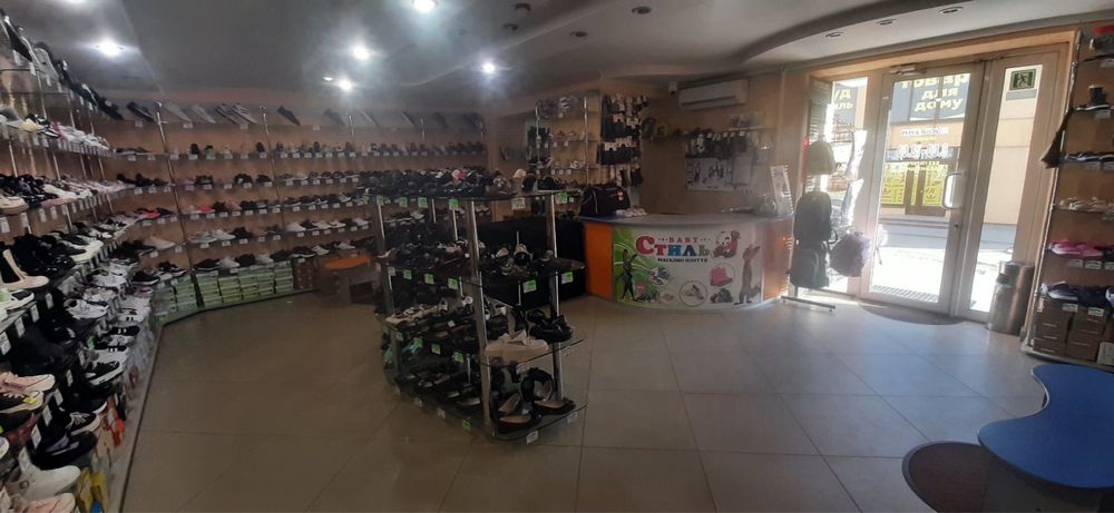 Продається магазин діючий бізнес в центрі базару