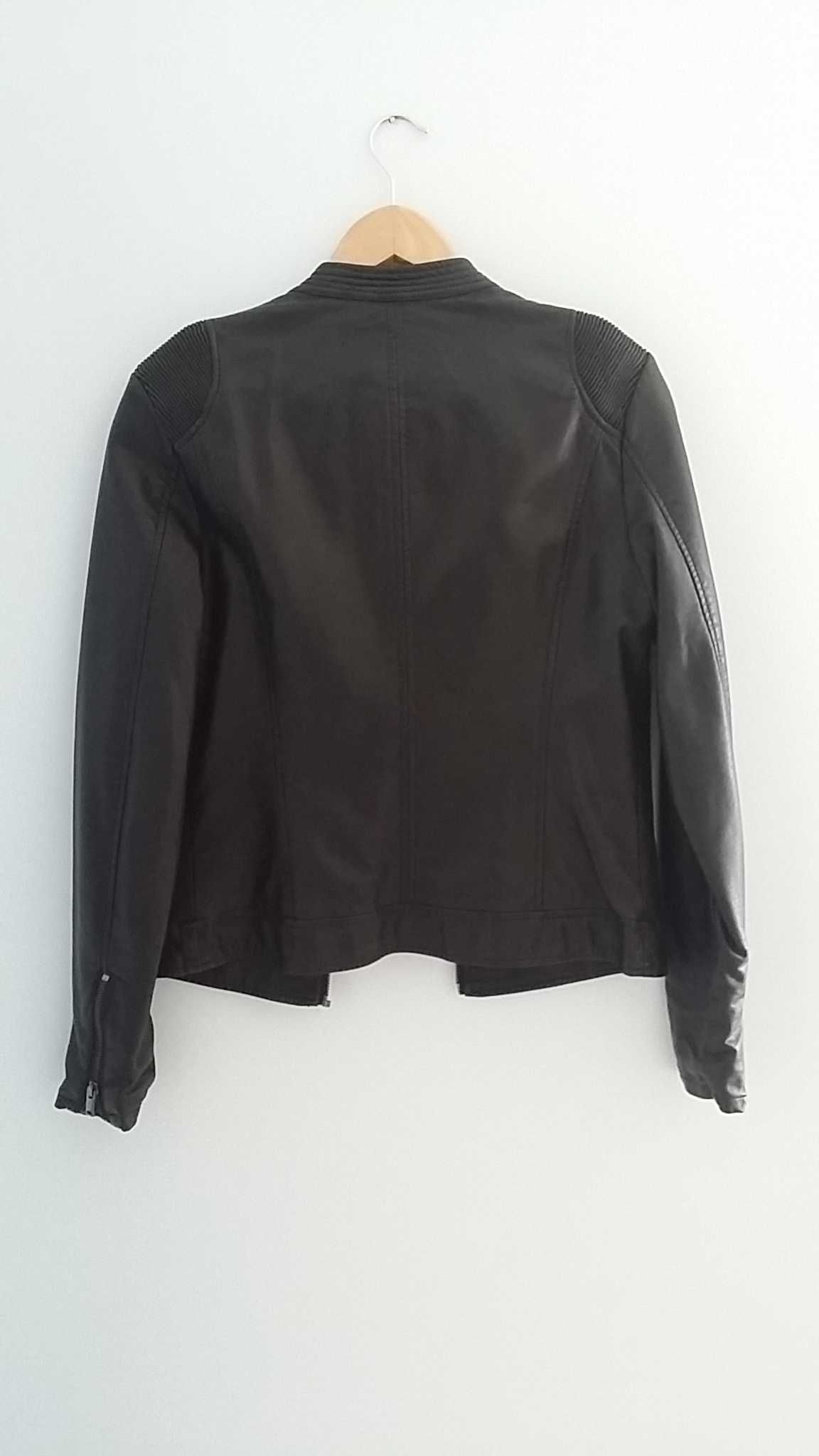 Blusão preto Object 38