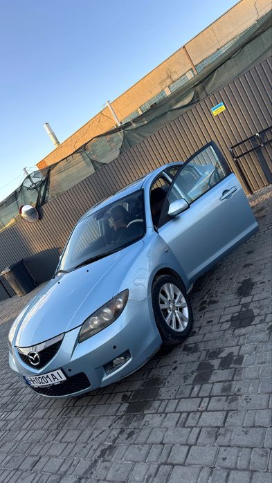 Продам мазда 3.