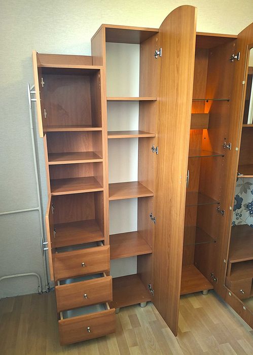 Komplet mebli pokojowych