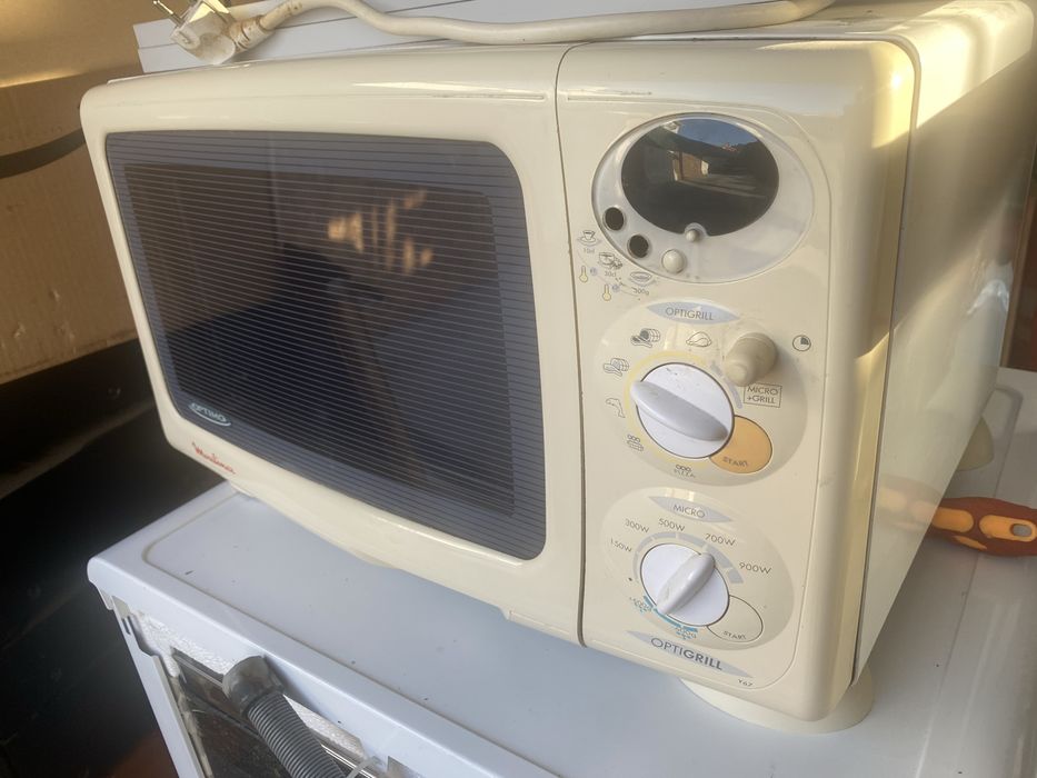 Microondas moulinex , falta-lhe dois botoes de tempo