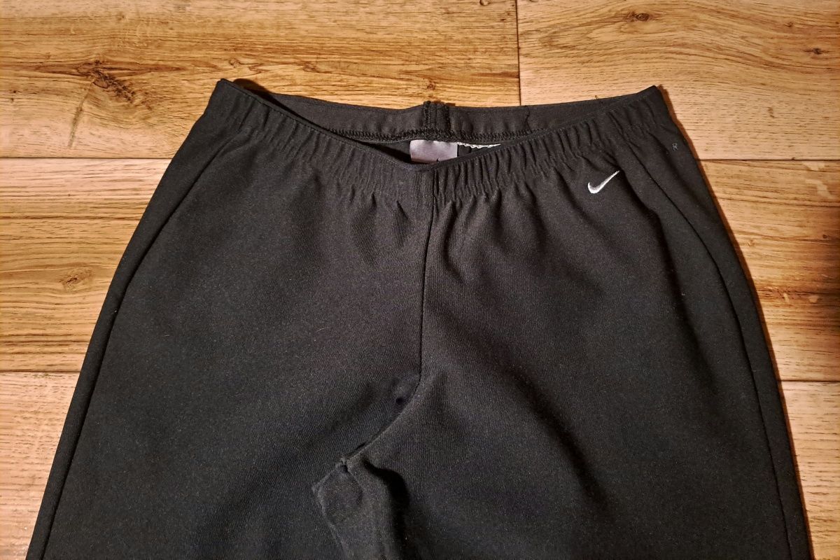 Czarny dres nike jak nowy