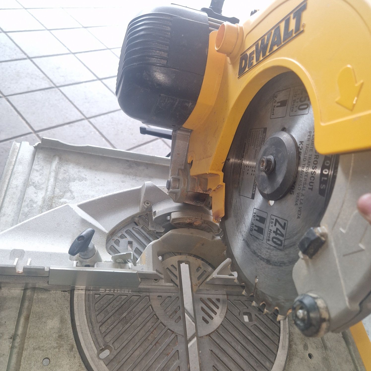 Pila dewalt dw743 ukosnica odwracalna krajzega cyrkulacyjna