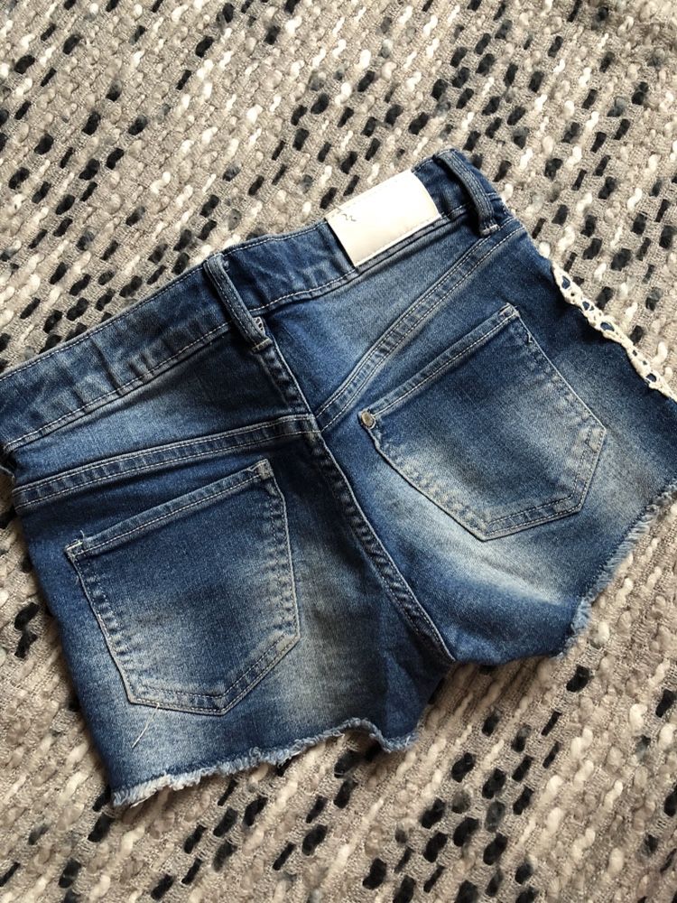 H&M Denim Co spodenki jeansowe hafty 128/8