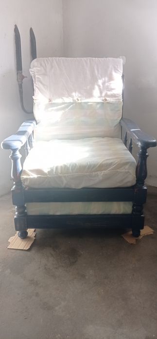 Sofá cadeirão de madeira