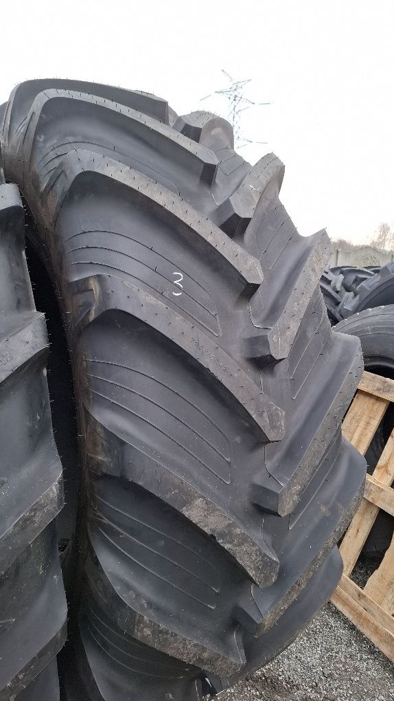 Opona 710/70 R42 Taurus point HP