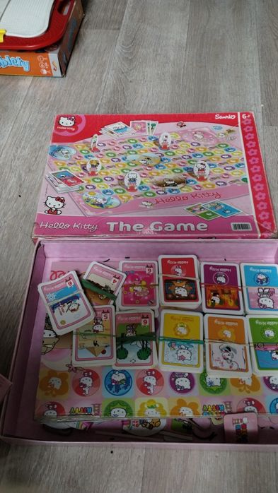 Gra z pionkami Hello Kitty