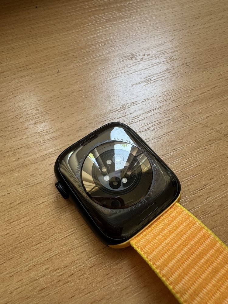 Продам Apple watch 7 45mm