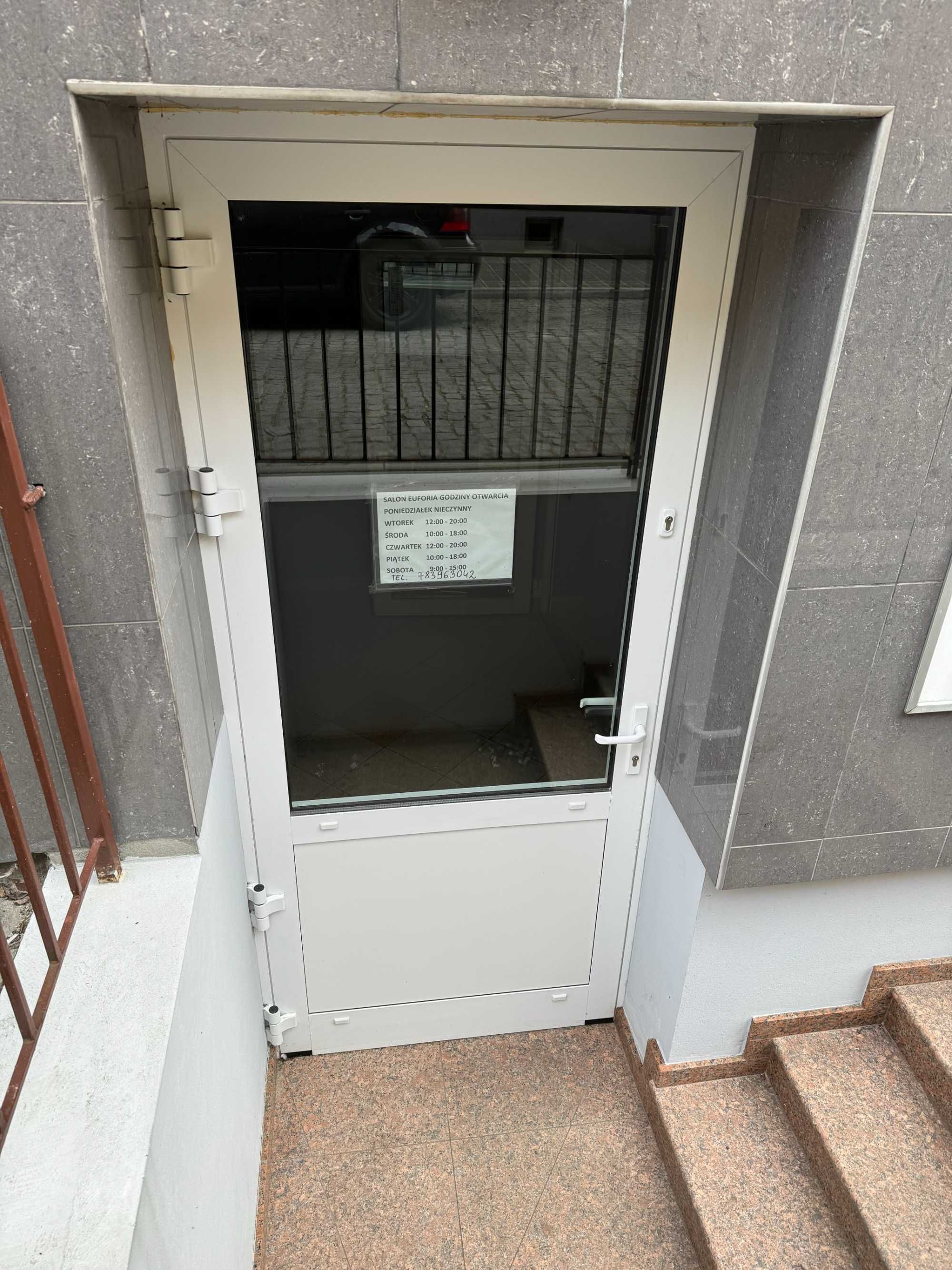 Sprzedam lokal użytkowy w centrum Łęczycy 84.70 m2