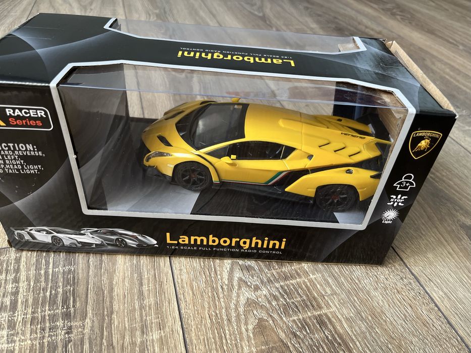 Машина на радіокеруванні lamborghini  1:24 жовта