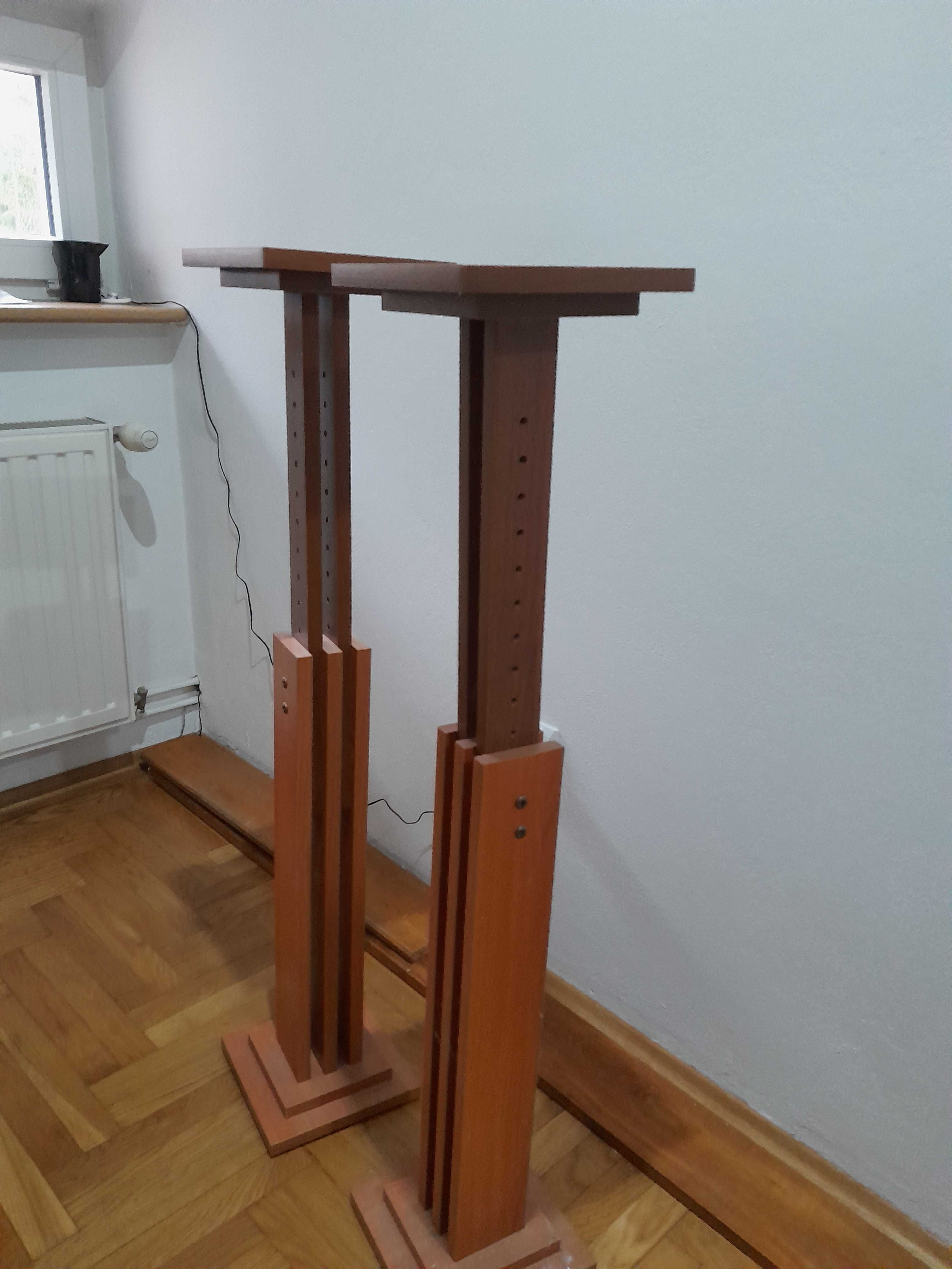 Stojaki pod głośniki regulowane