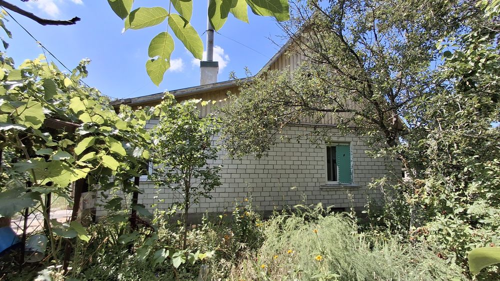 Продається будинок в с. Бзів, Баришівського району.