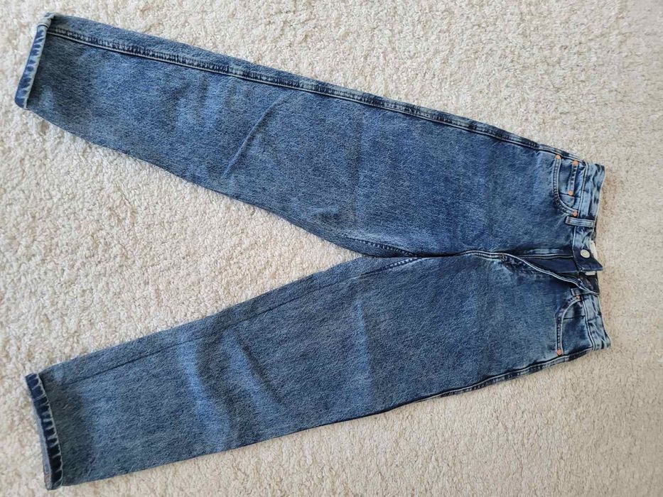 Стильні жіночі джинси