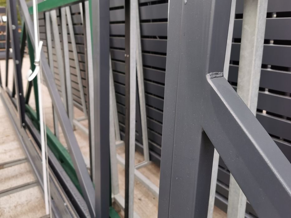 Najtańsza brama przesuwna od ręki ocynk lakier rama i wypełnienie