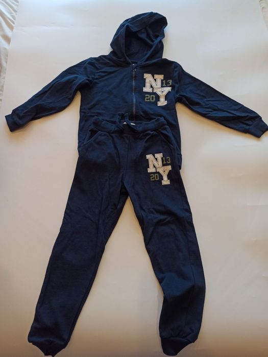 Komplet dresowy dla chłopca 128 spodnie bluza sinsay