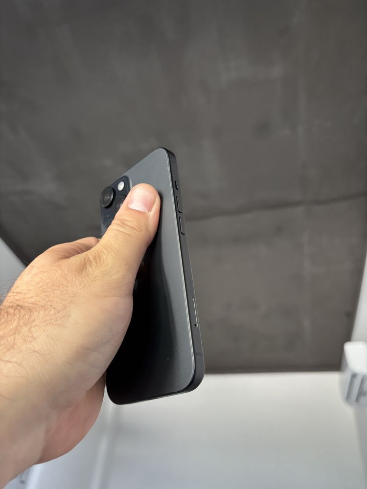 Apple iphone 15 128 gb айфон як новий 100%