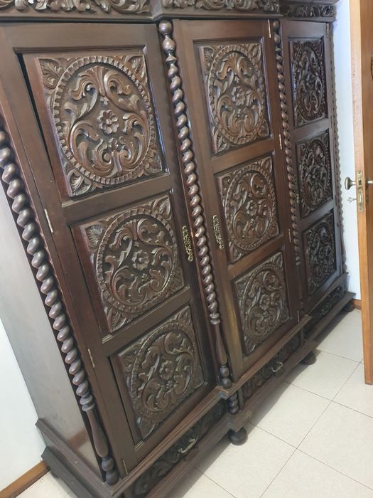 Conjunto de Mobiliário Antigo – Estilo Indo-Português / Barroco Reviva