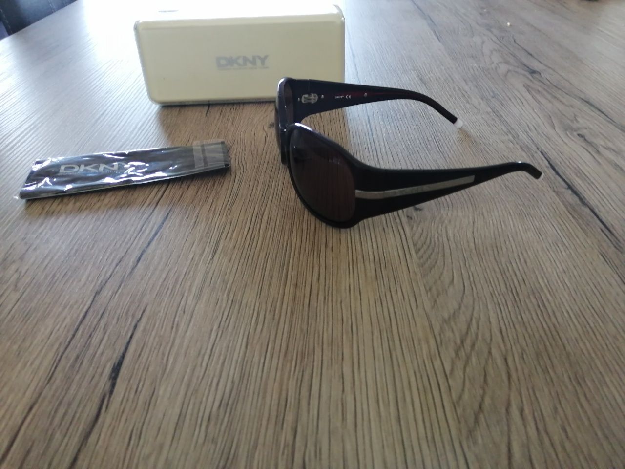 Óculos DKNY originais