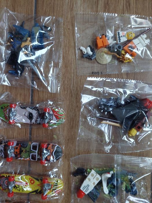 Zabawki figurki ninjago deskorolki do trików palcami nowe