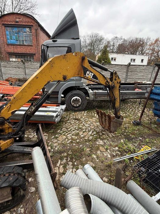 Minikoparka CAT 302.5