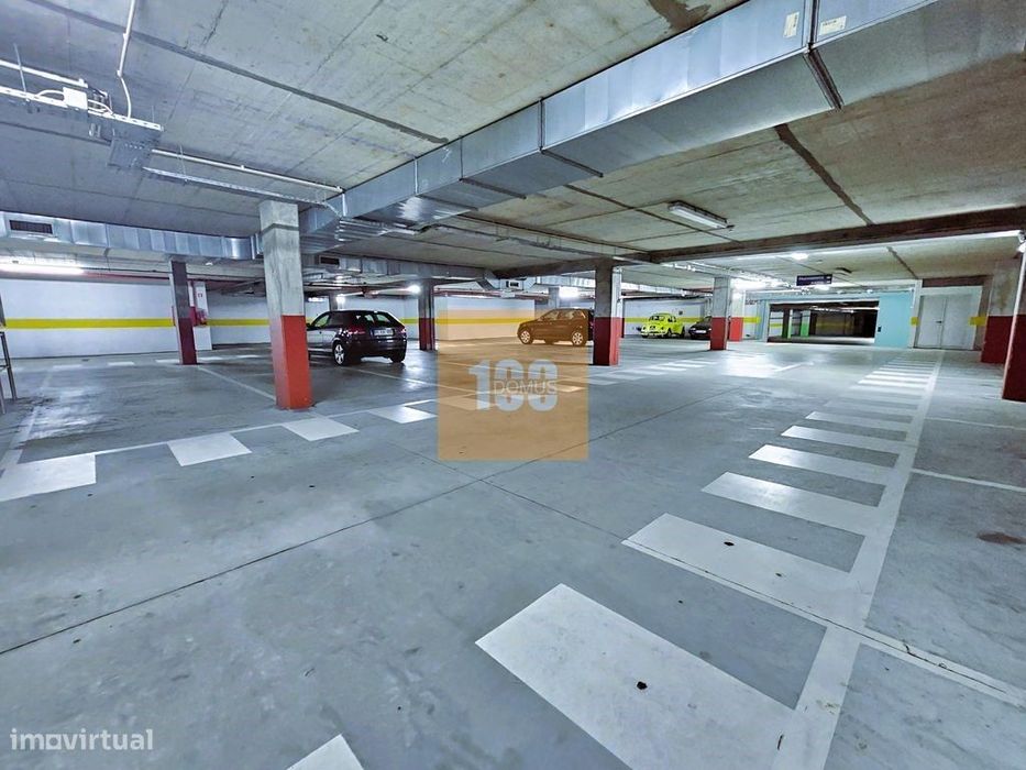 Lugar de estacionamento em S. Mamede Infesta