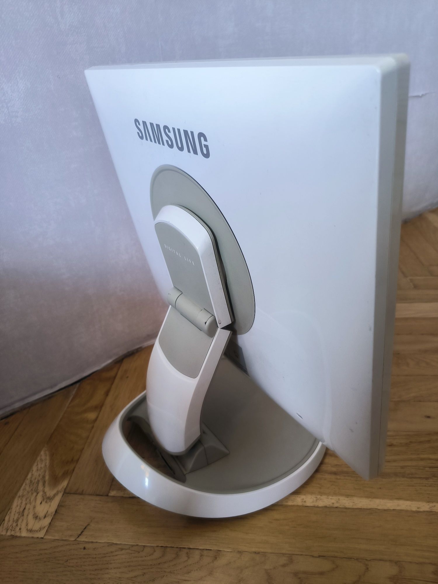 Samsung SyncMaster 760 BF
