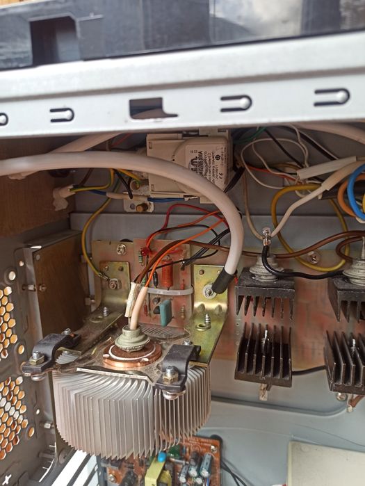 Трансформаторное ЗУ для автомобильного аккумулятора плюс прибор в  под