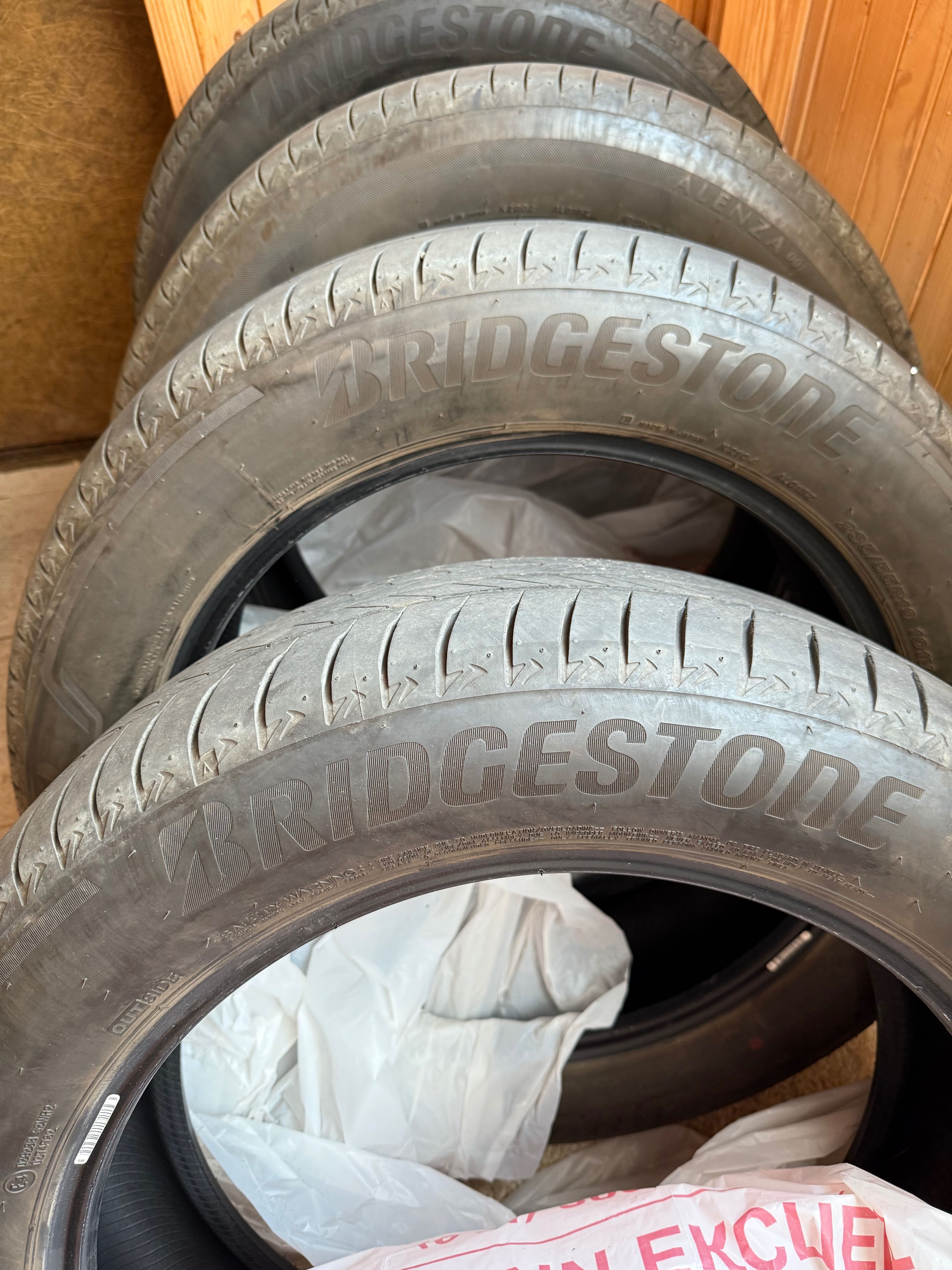 Шина Bridgestone 235/55 R19 літня 2024 р