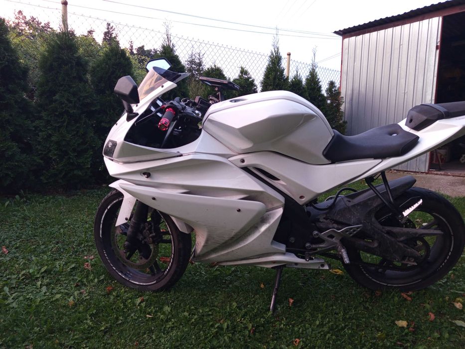 Yamaha yzf-r 125 z 2013