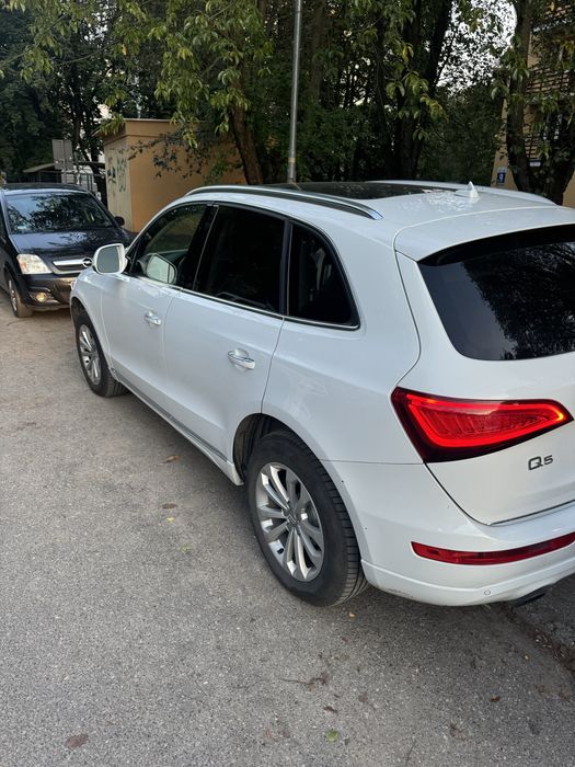 Audi Q5 niski przebieg!!