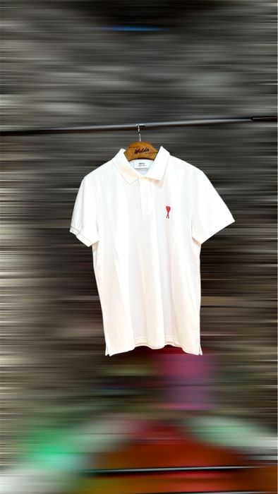 Polo da marca Ami
