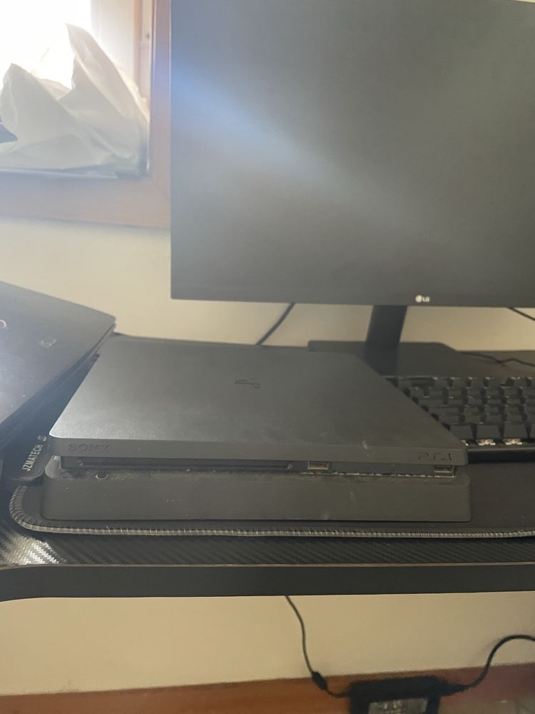 PS4 Slim 500gb tudo original, cabo hdmi / cabo de alimentação
