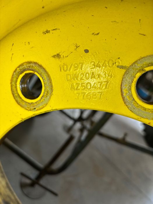 Felgi kombajn John Deere DW20Ax34