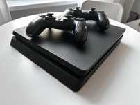 PlayStation 4 slim 500GB + 2 pady + 2 nic nie warte gry