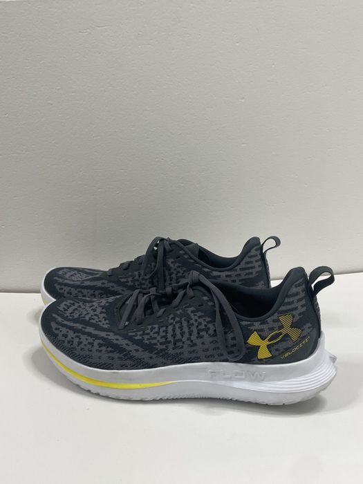 Бігові кросівки Under Armour Flow Velociti 4 SE