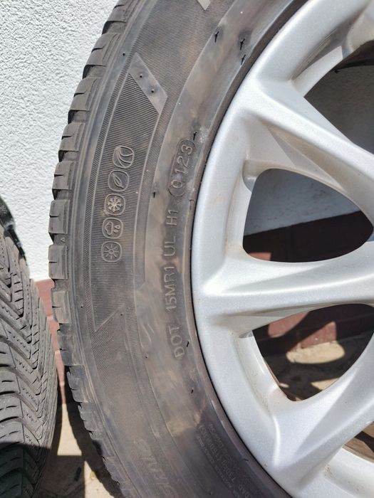 Koła Ford Felgi 215/55/R16 opony wielosezonowe mondeo mk4