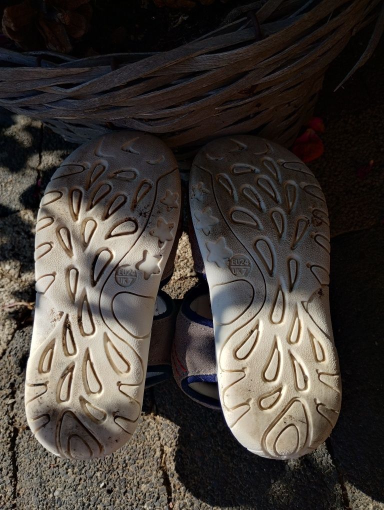 Sandałki skórzane chłopięce Lupilu 24