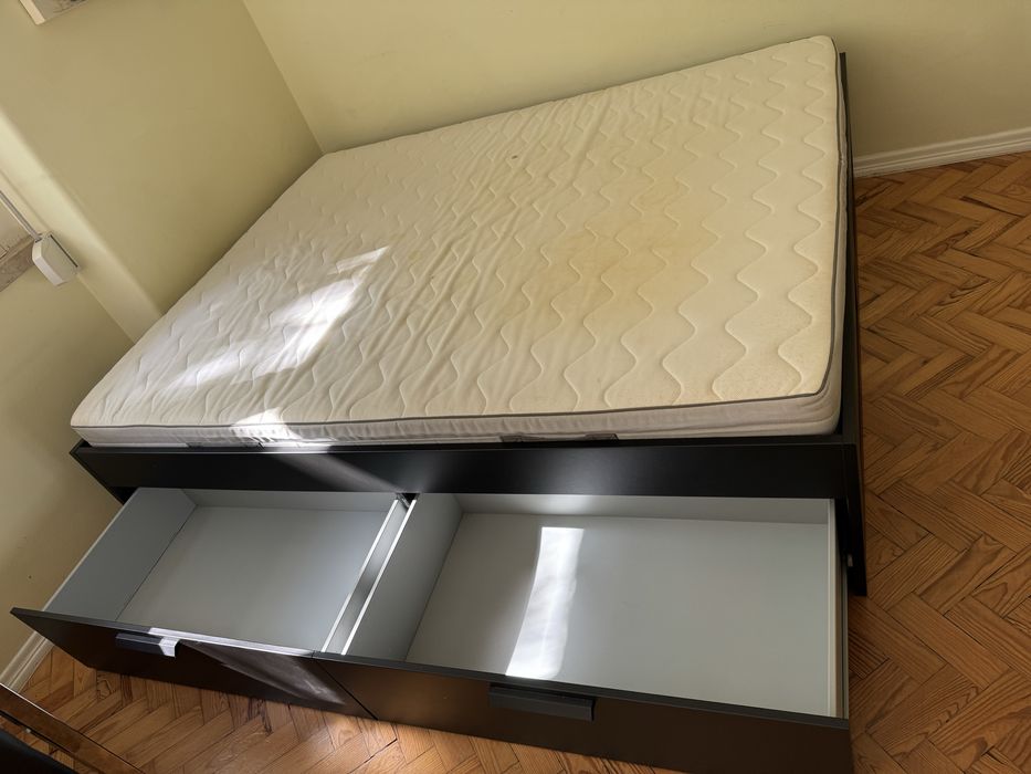 Cama de casal + colchão Ikea