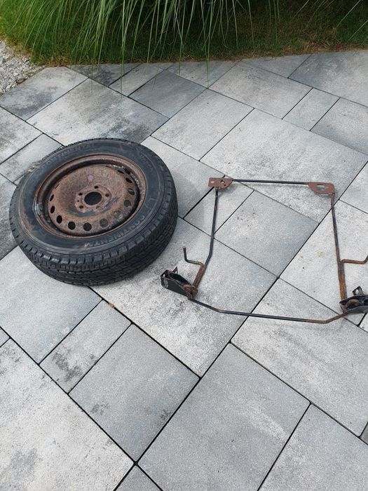 Wieszak koła zapasowego opel vivaro 2007  + koło