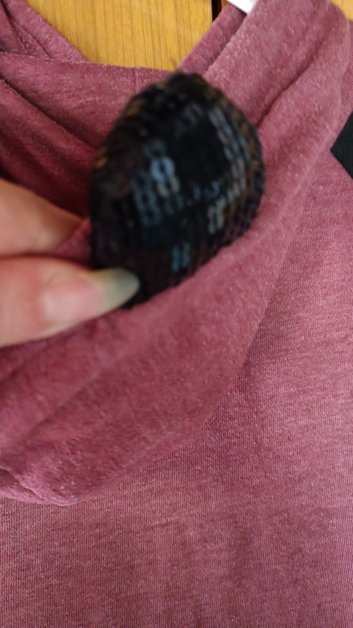 Bluza damska z kapturem i połyskującymi uszami S