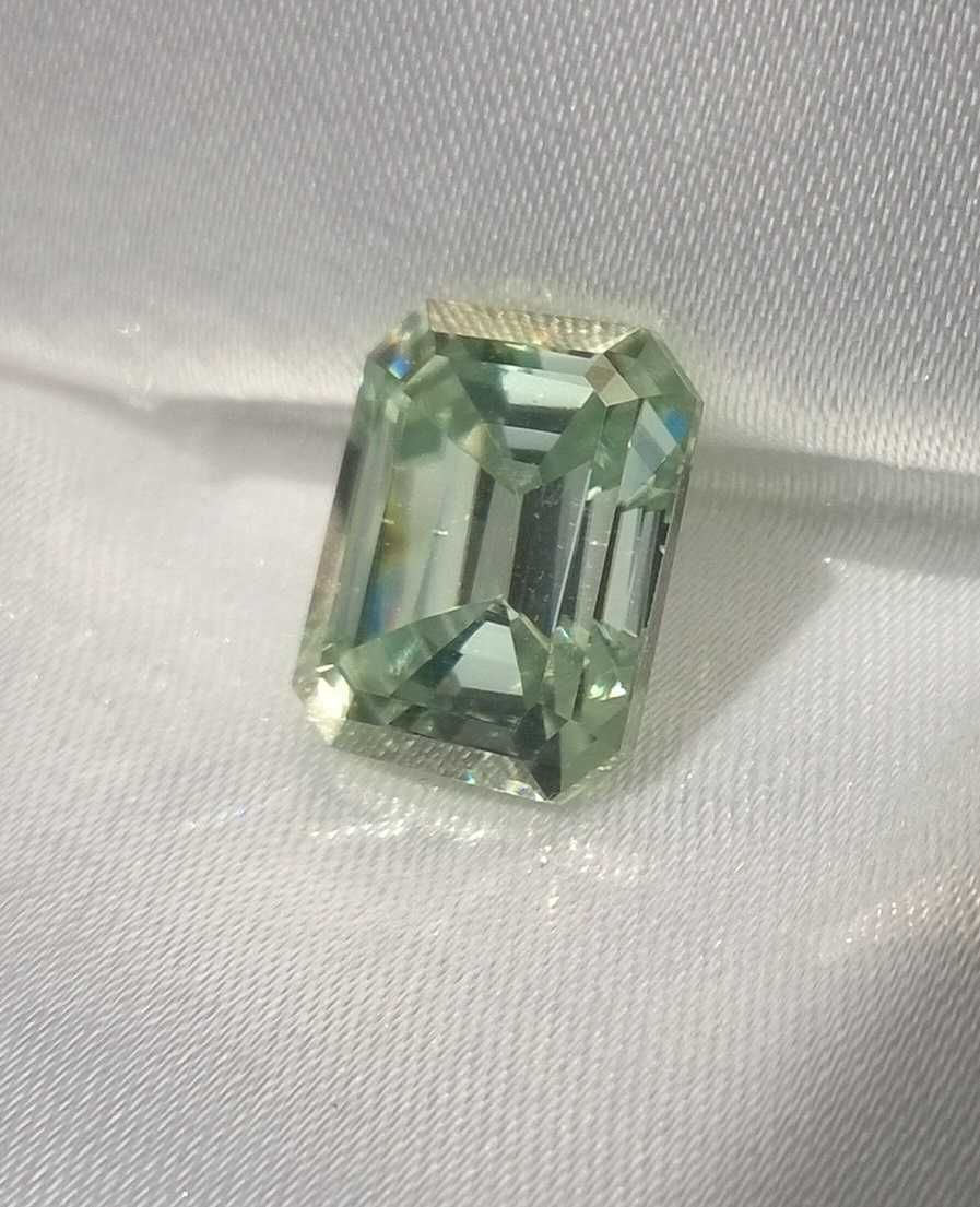 6.4 CT   Zielony Moissanit  12.4 x 9.7 mm  oktagon  ,  na pierścionek