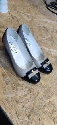 Buty damskie nr 36