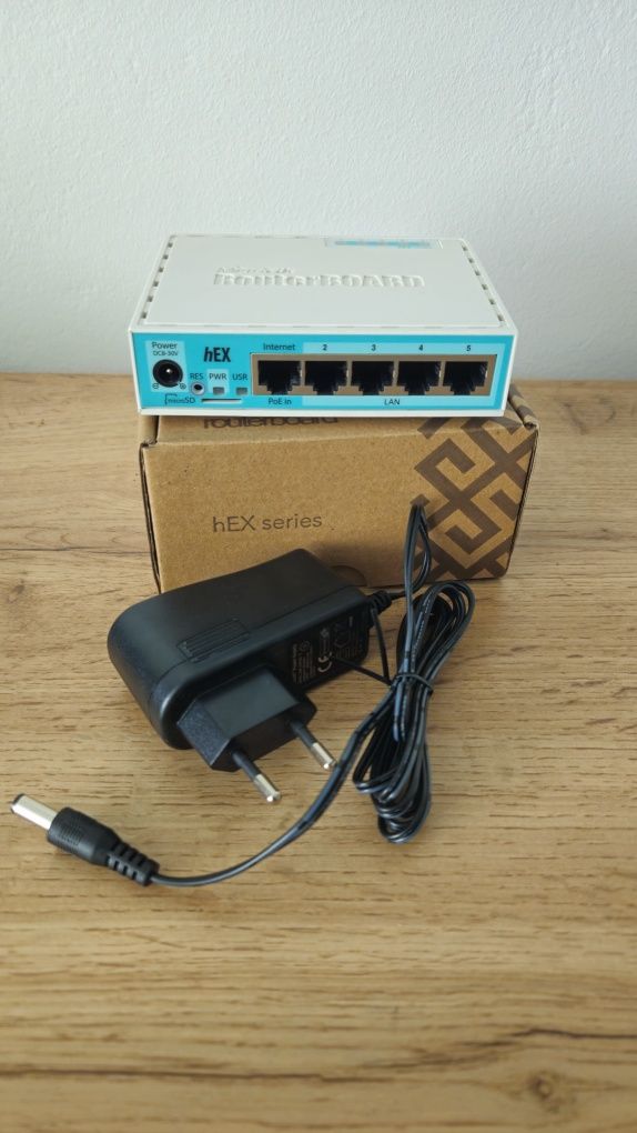 Router MikroTik HEX 750Gr3