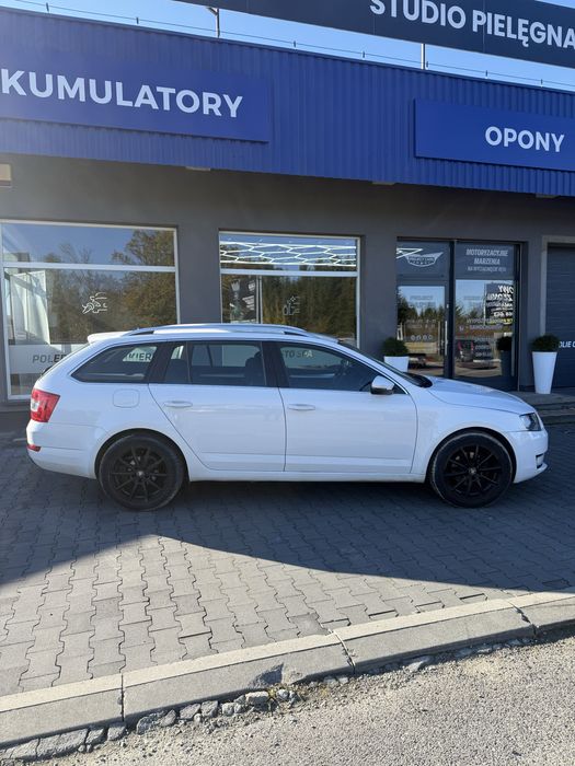 Wynajem Skoda Octavia / Automat / Diesel / Wypożyczalnia