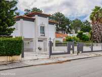 Moradia isolada T5, arquitetura tradicional com garagem e anexo - V...