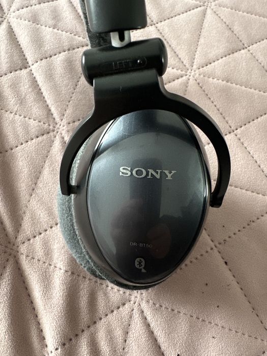 Sony DR-BT 50 професійні безпровідні наушники