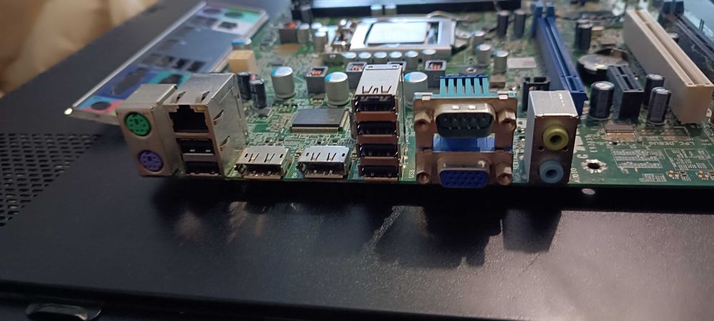 Материнская плата Dell   ...